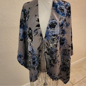 Full body shoulder wrap, blue and black roses on a gray background